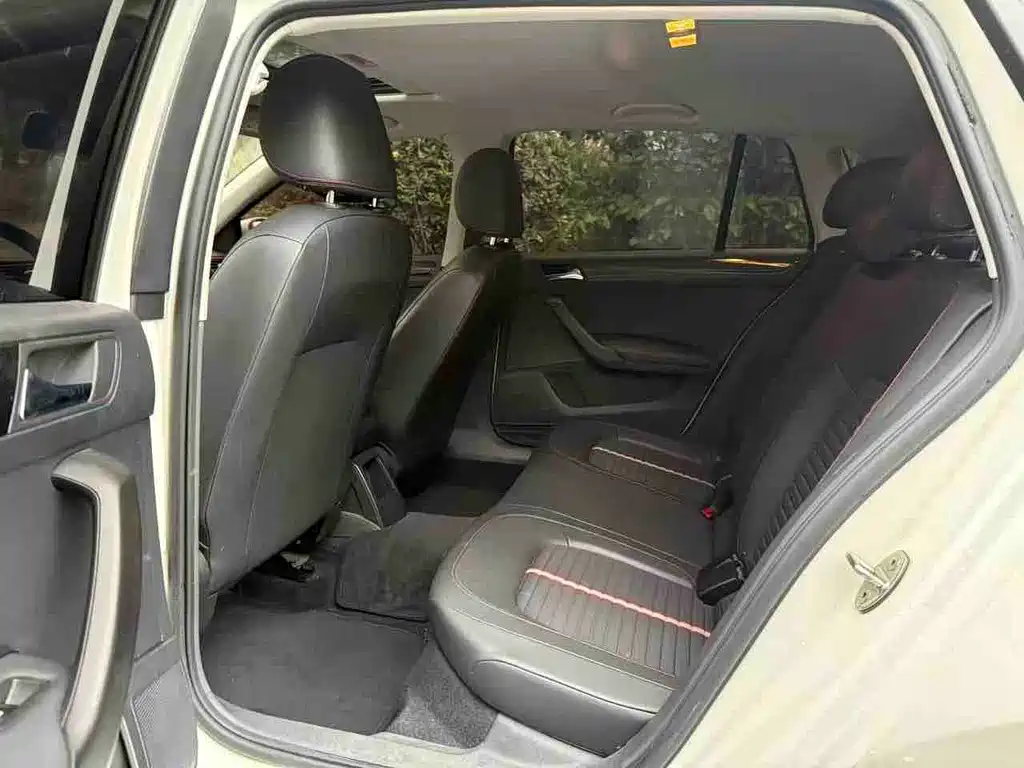 Skoda Rapid Spaceback 2021 — фото 6