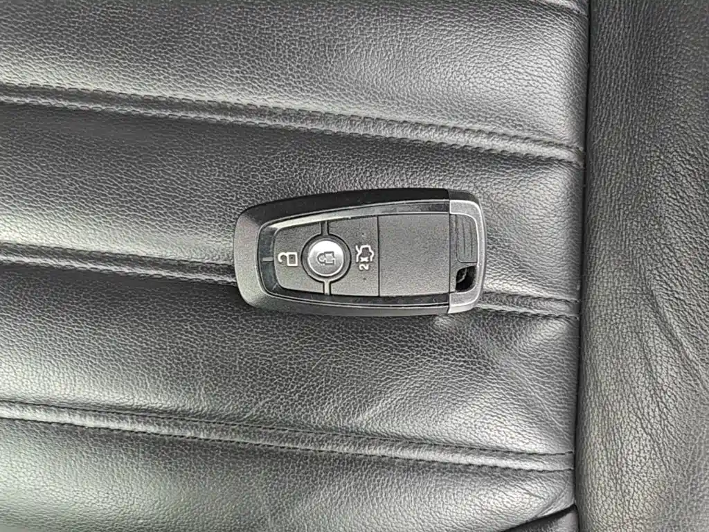 Ford Mondeo 2017 — фото 9