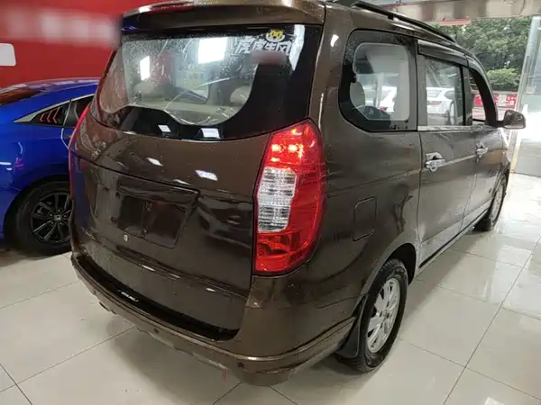 Wuling Hongguang 2016
