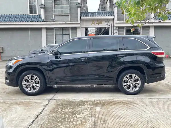 Toyota Highlander 2015