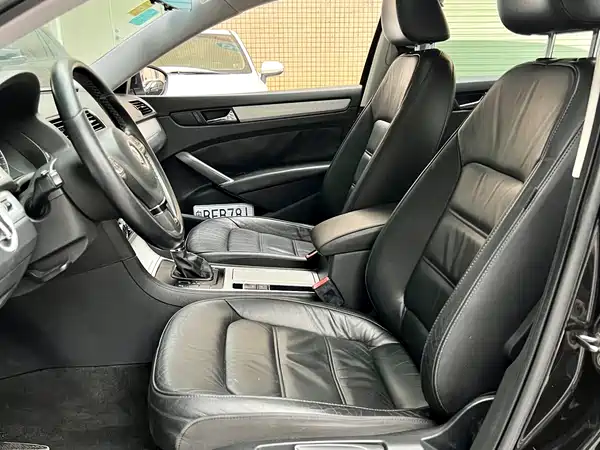 Volkswagen Passat 2011