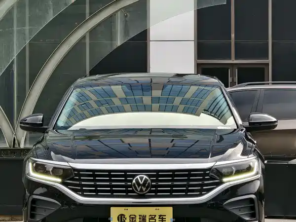 Volkswagen Passat 2025