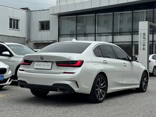 BMW 3 Series 2022