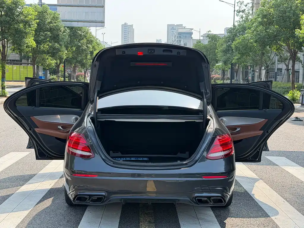 Mercedes-Benz E-Class 2018 — фото 7