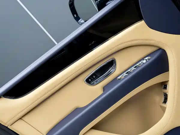 Bentley Bentayga 2024