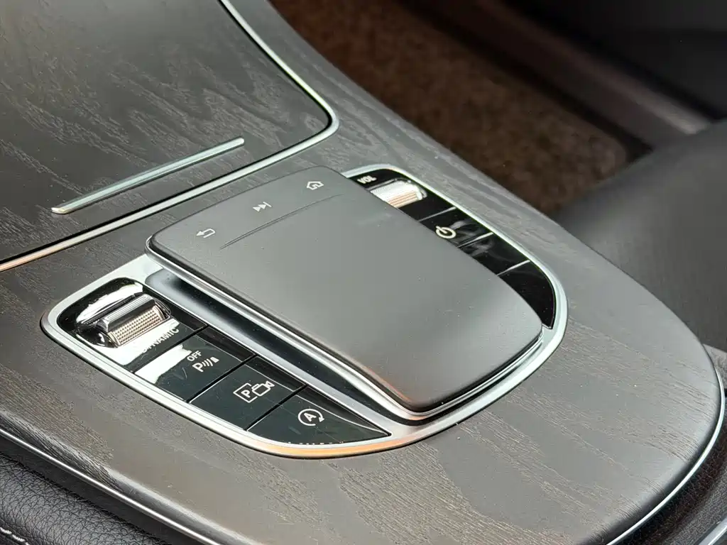 Mercedes-Benz E-Class 2019 — фото 14