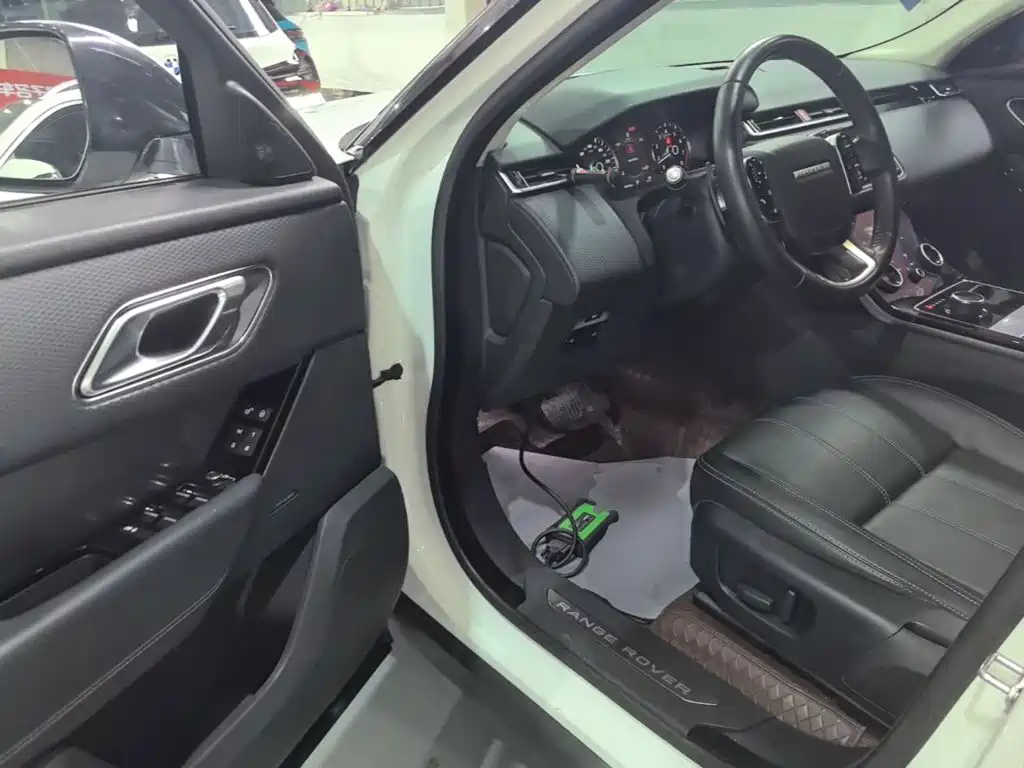 Land Rover Range Rover Velar 2018 — фото 16