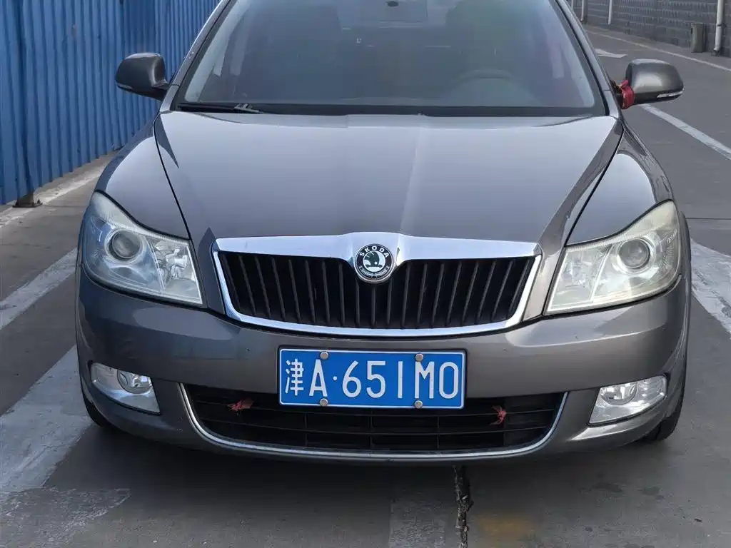 Skoda Octavia 2013 — фото 2