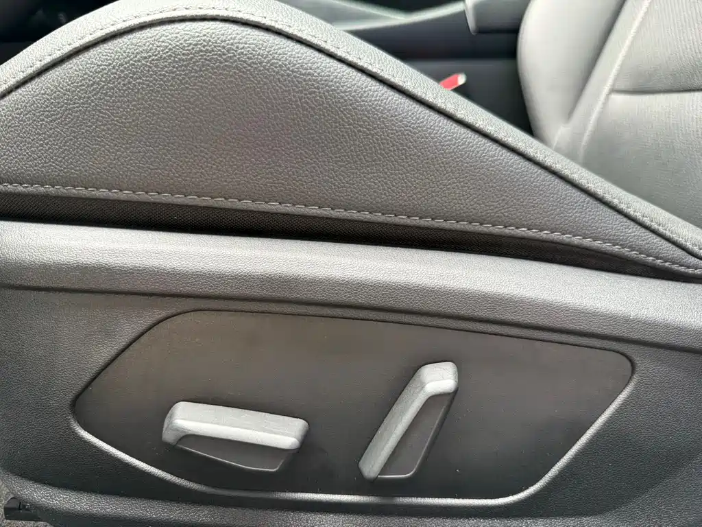 Hyundai Elantra 2023 — фото 21