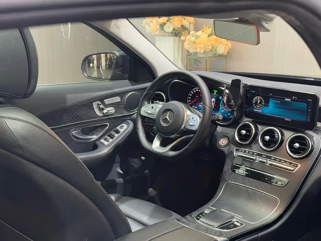 Mercedes-Benz C-Class 2020 — фото 11