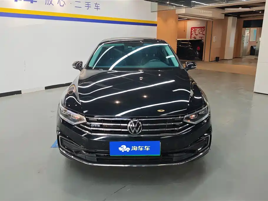 Volkswagen Magotan GTE PHEV 2023 — фото 2