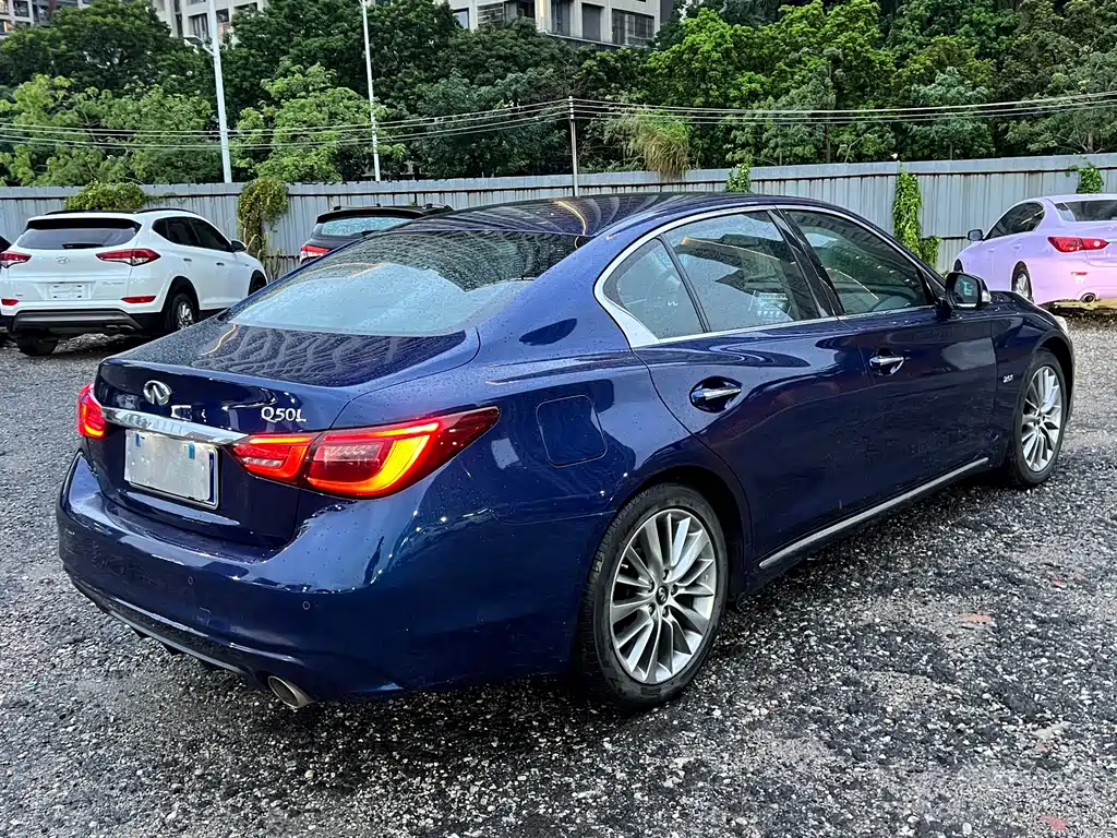 Infiniti Q50L 2018 — фото 4