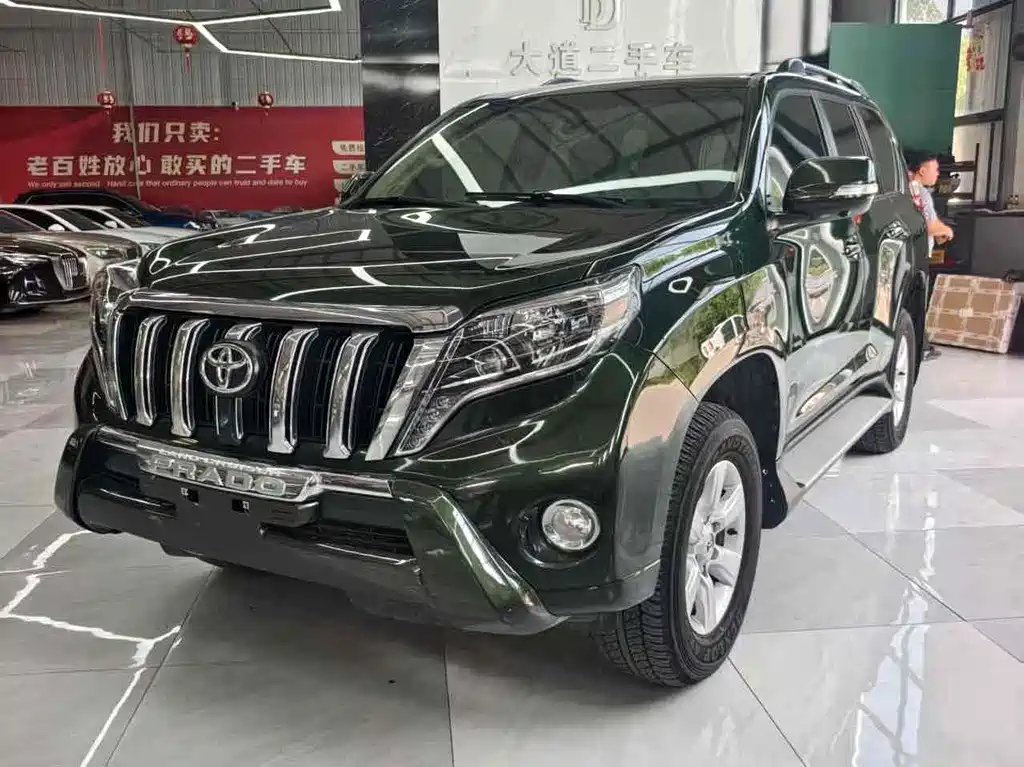 Toyota Prado 2015 — фото 1