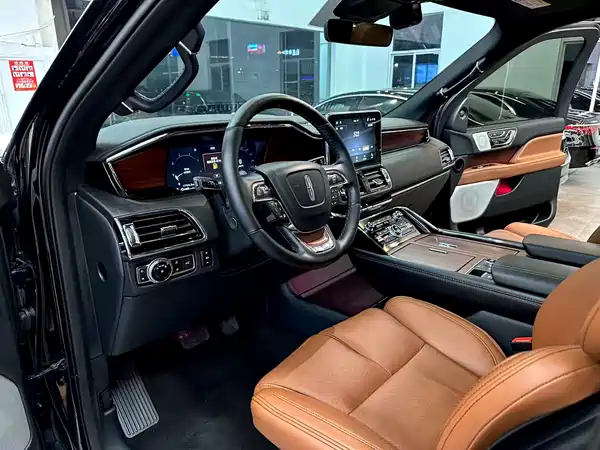 Lincoln Navigator 2020