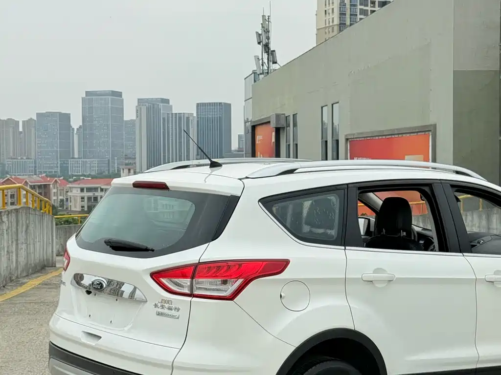 Ford Kuga 2016 — фото 6