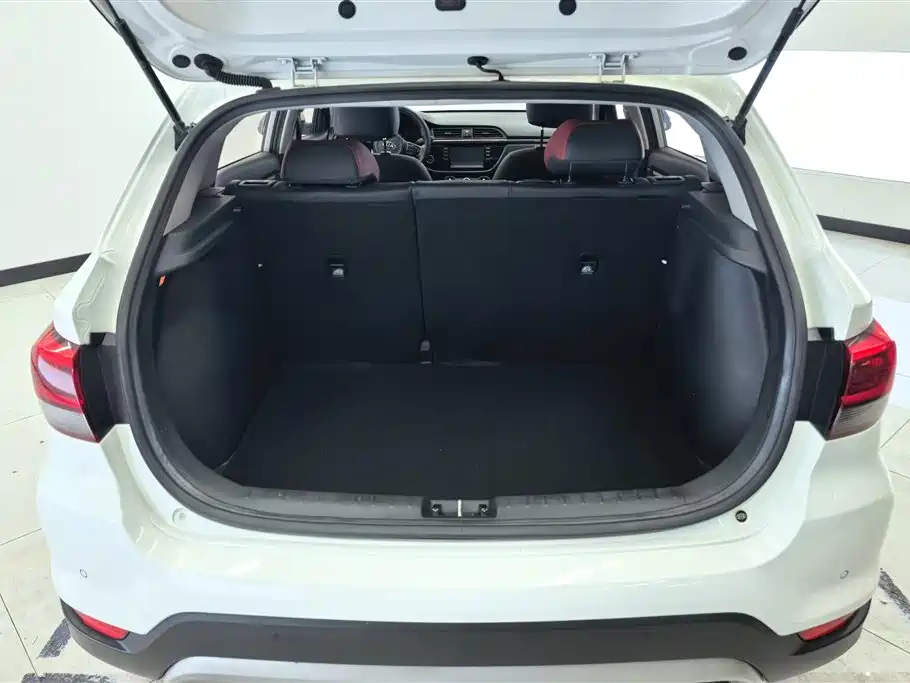 Kia KX Cross 2020 — фото 4