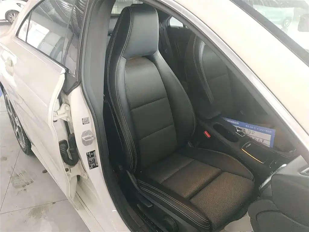 Mercedes-Benz CLA 2017 — фото 25