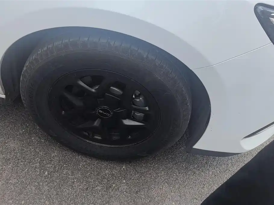 BYD Seal 05 DM-i 2025 — фото 6