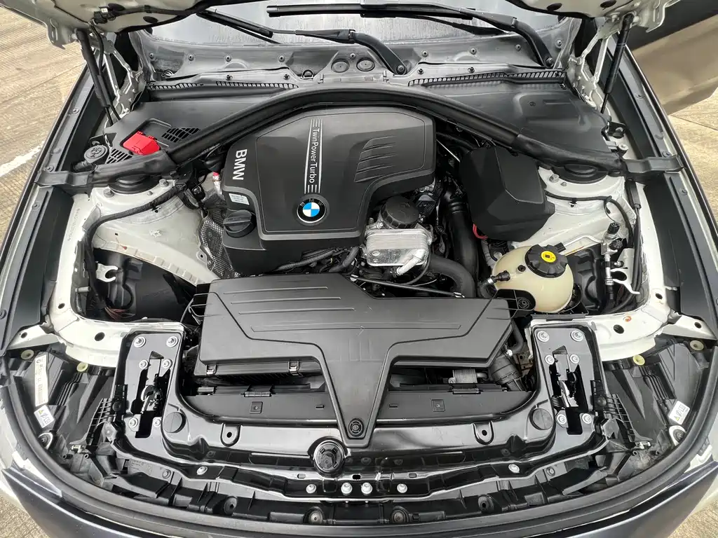 BMW 3 Series GT 2014 — фото 16