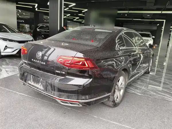 Volkswagen Magotan 2025