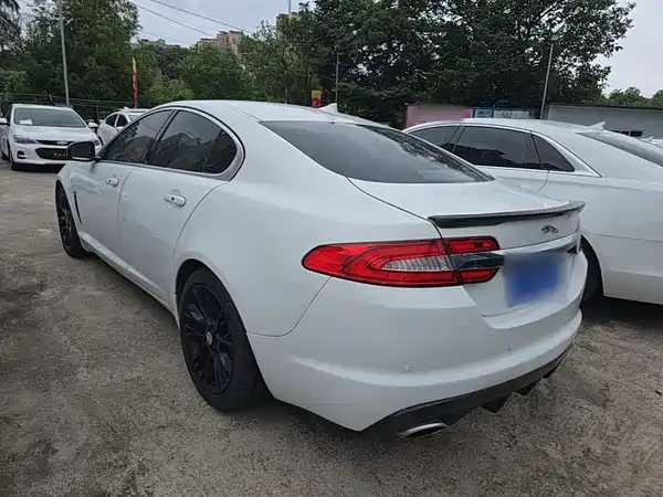 Jaguar XF 2014
