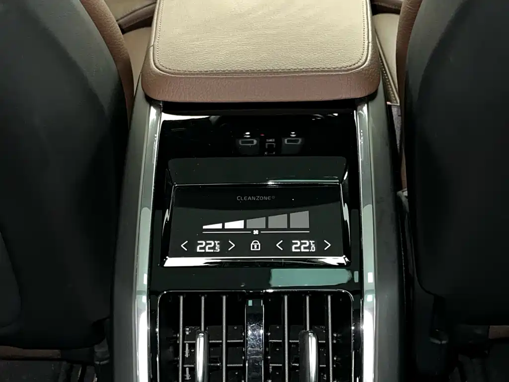 Volvo S90 2022 — фото 21