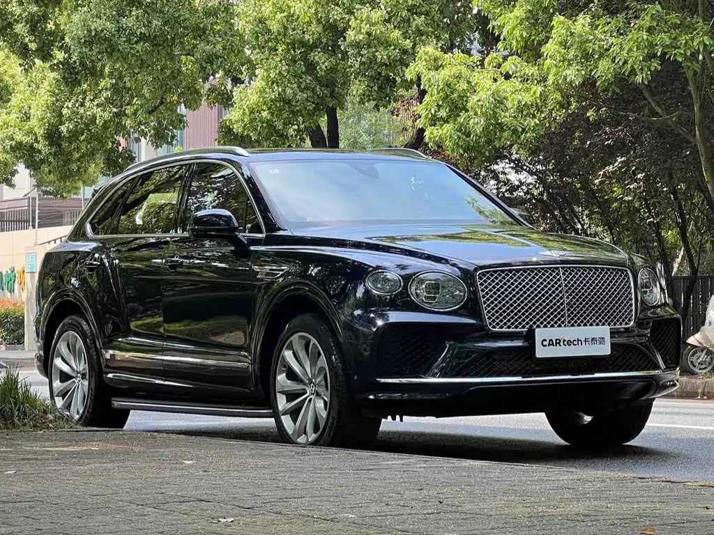Bentley Bentayga 2024 — фото 3