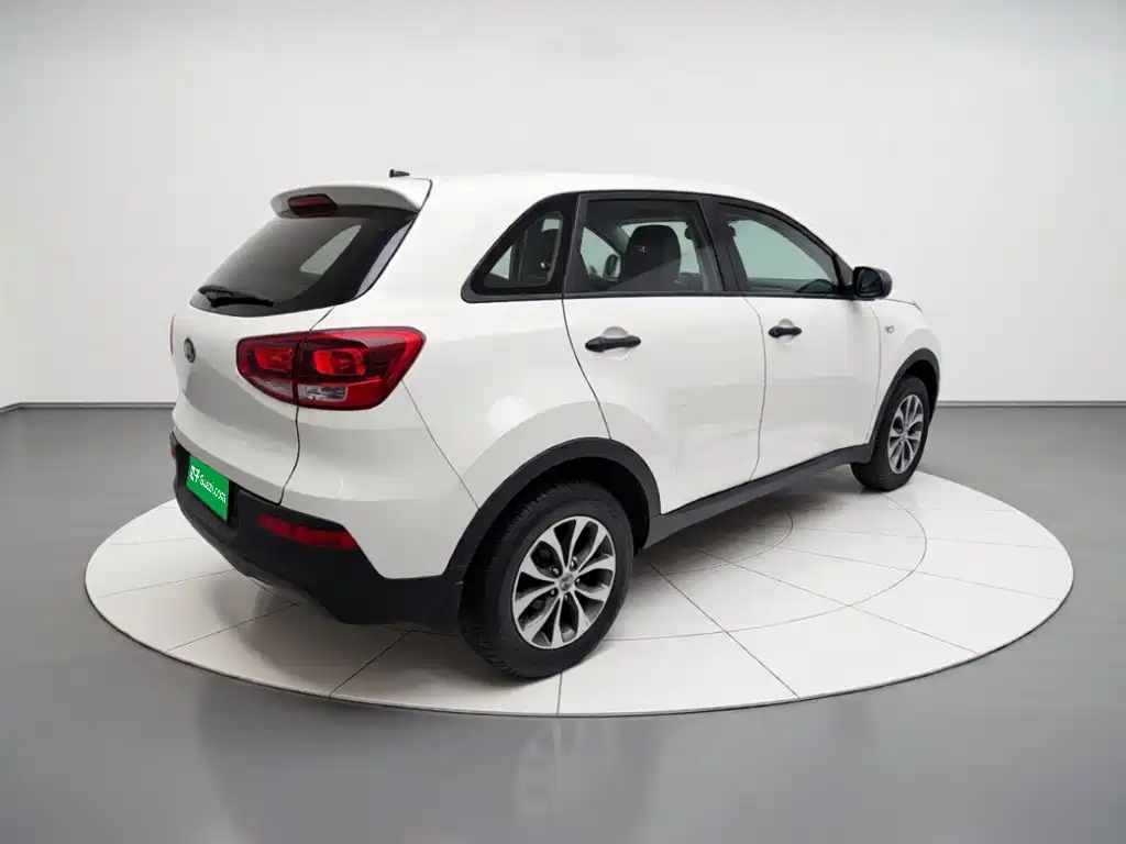 Kia KX3 Proud Running 2015