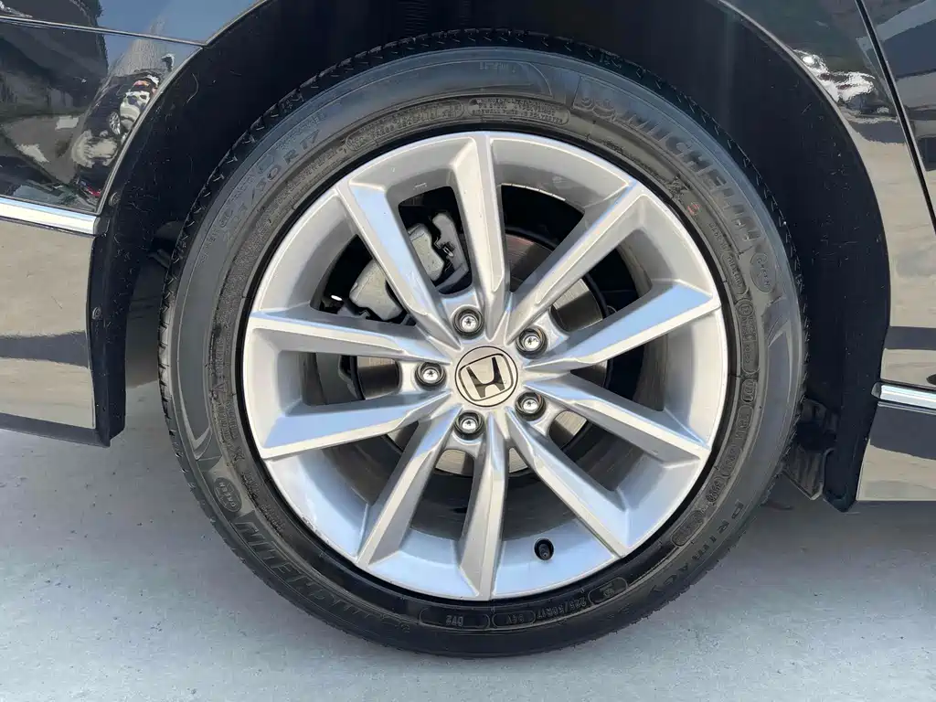 Honda Accord 2023 — фото 16