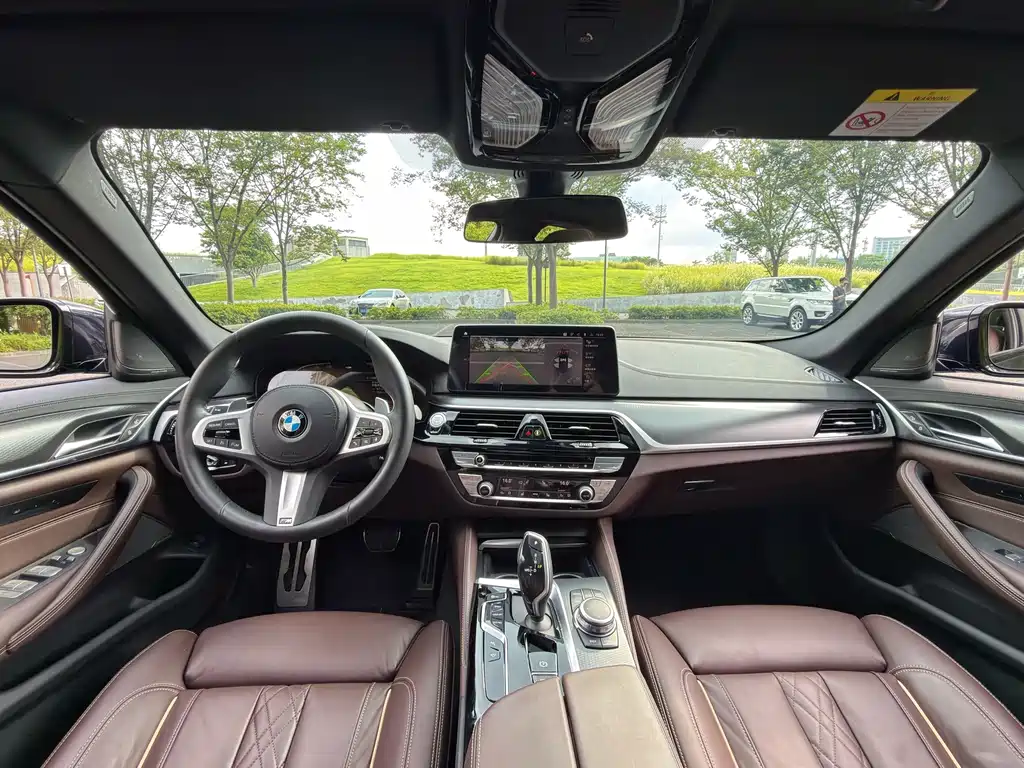 BMW 5 Series 2022 — фото 12