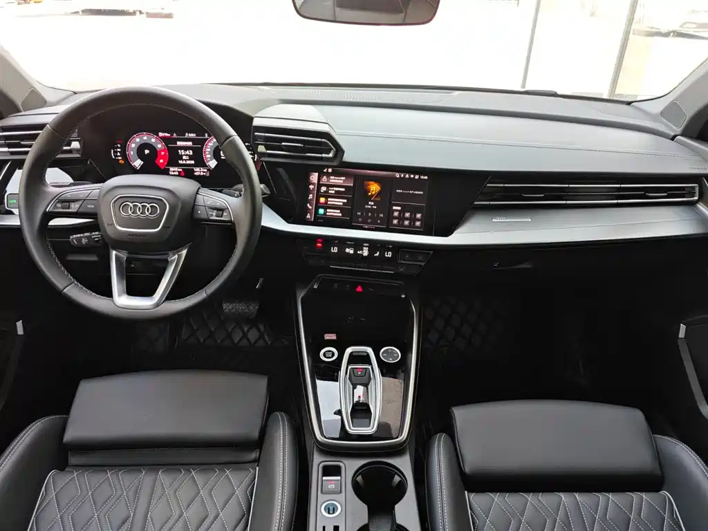 Audi A3 2025 — фото 10