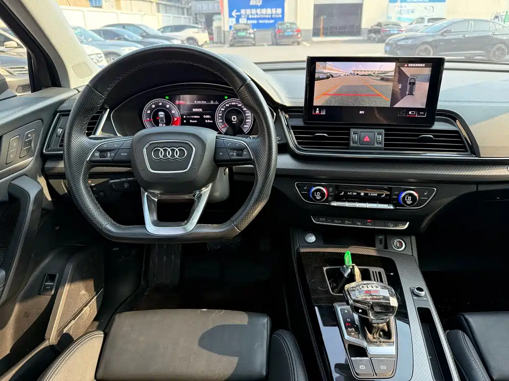 Audi Q5L 2021 — фото 8