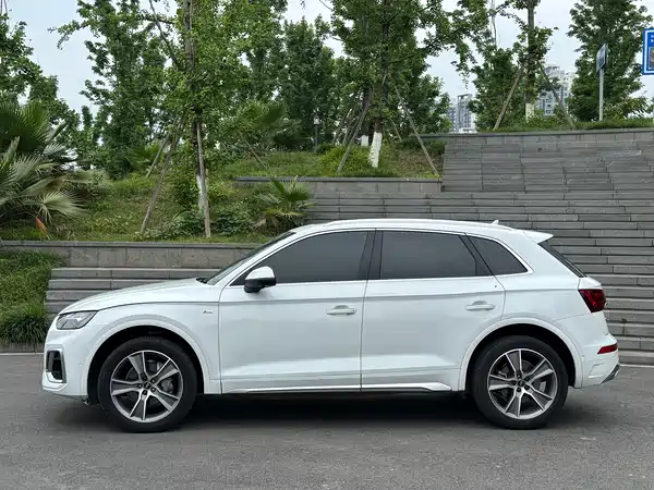 Audi Q5L 2022