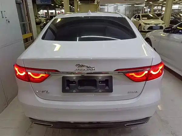 Jaguar XFL 2020
