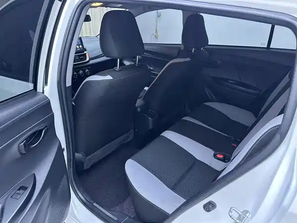 Toyota Yaris L 2022