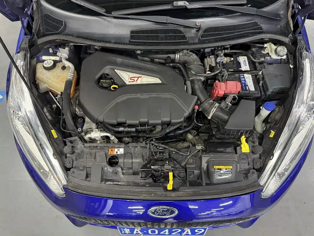 Ford Fiesta 2015 — фото 17