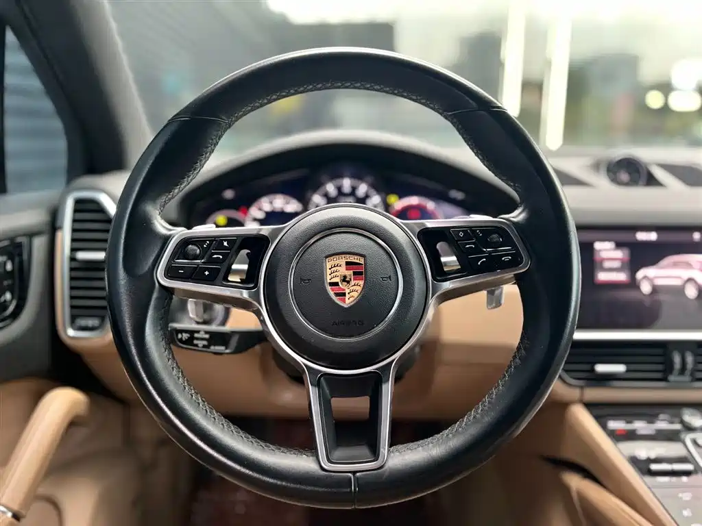 Porsche Cayenne 2020 — фото 9
