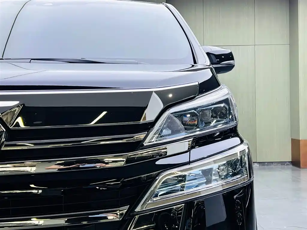 Toyota Vellfire 2021