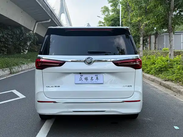 Buick GL8 2023