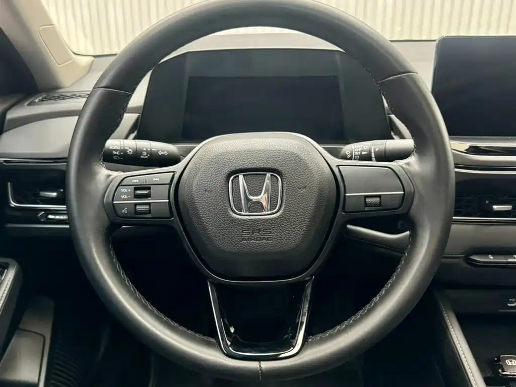 Honda Inspire 2025 — фото 23