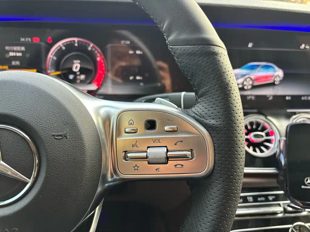 Mercedes-Benz E-Class 2019 — фото 19