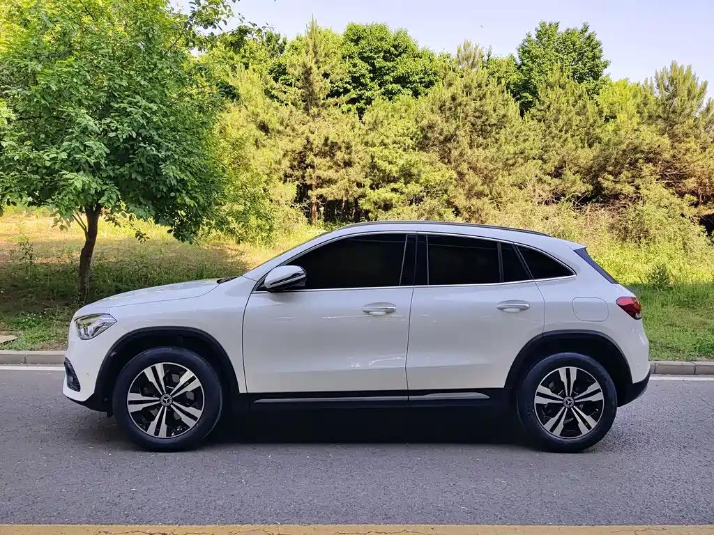 Mercedes-Benz GLA 2021 — фото 3