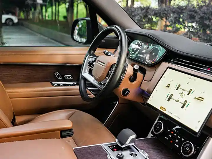 Land Rover Range Rover 2024 — фото 12
