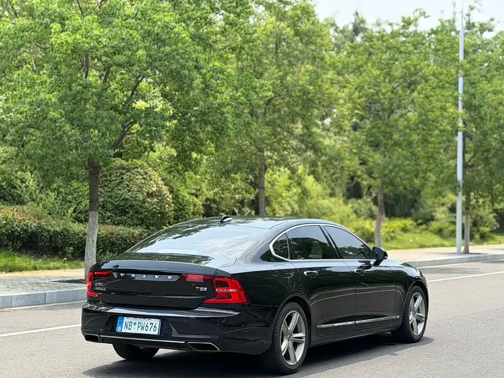 Volvo S90 2019 — фото 14