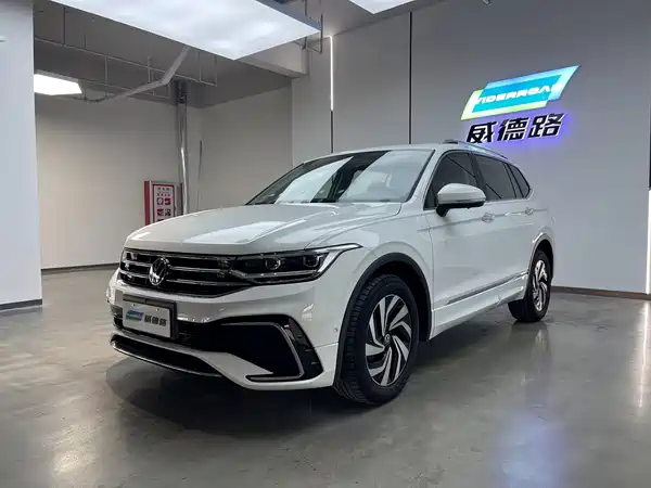 Volkswagen Tiguan L 2024