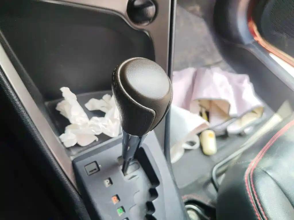 Toyota Yaris L 2015