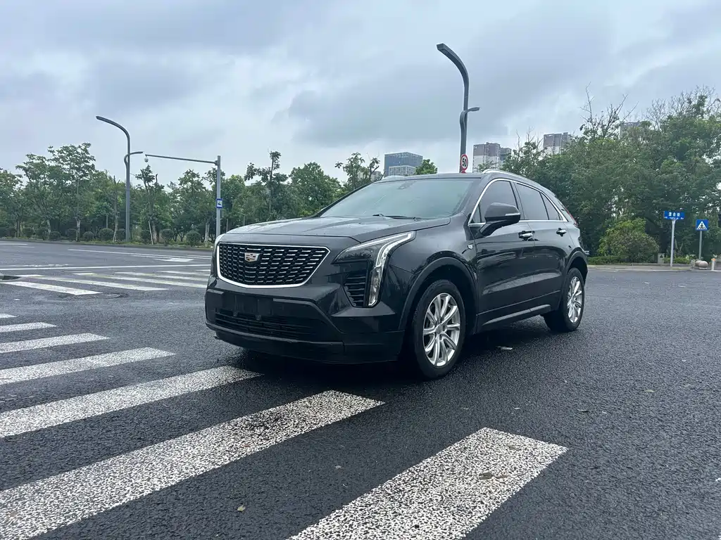 Cadillac XT4 2019 — фото 2