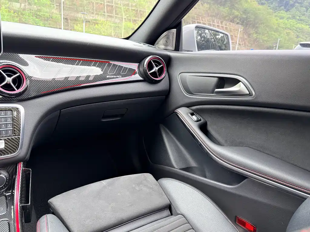 Mercedes-Benz CLA 2016 — фото 14