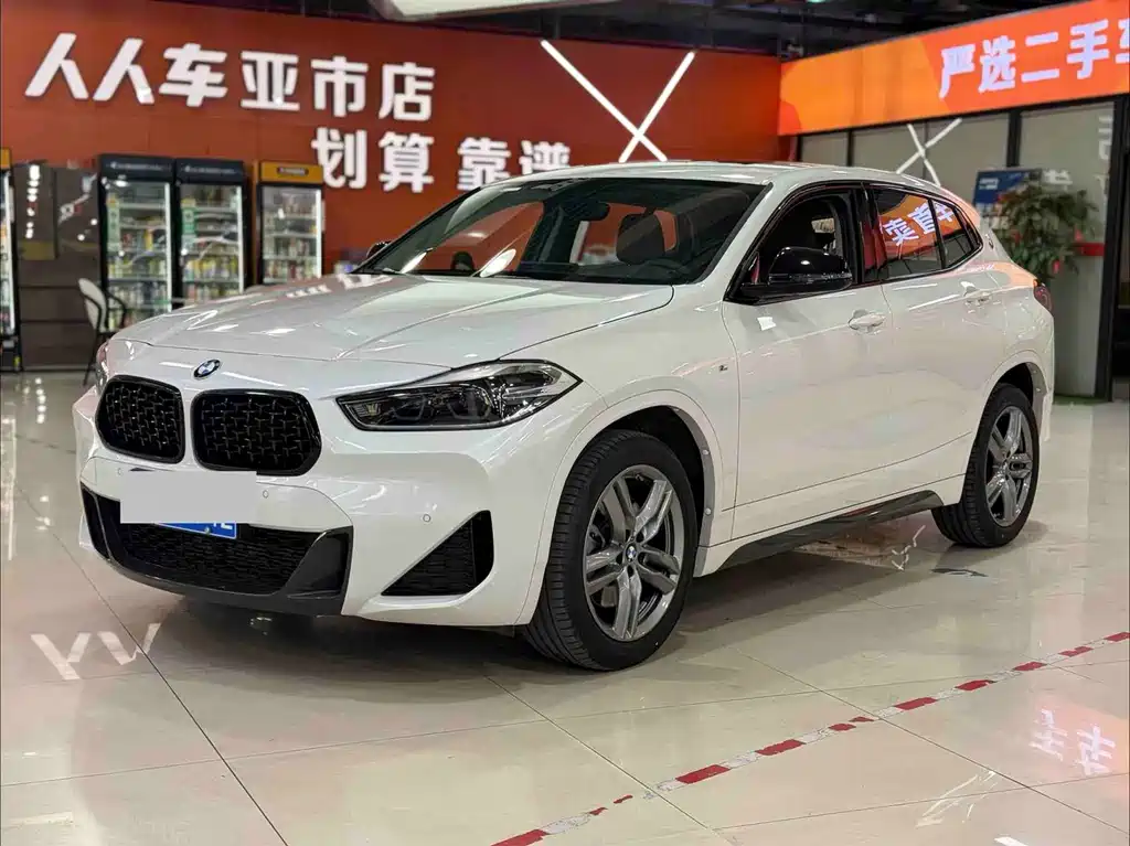 BMW X2 2023 — фото 1