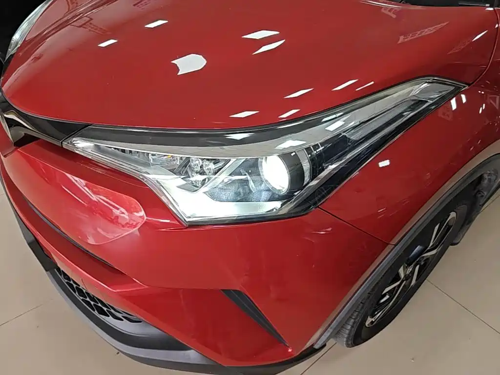 Toyota C-HR 2020 — фото 24